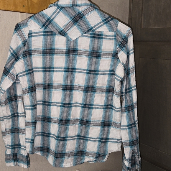 ###Wrangler Plaid Country Shirt - Picture 6 of 6